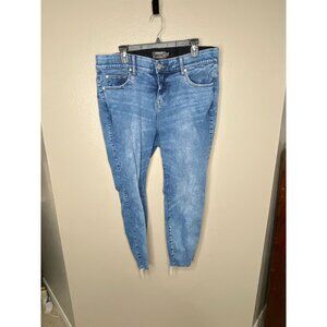 Torrid Womens Bombshell Skinny Jeans 18S Premium Stretch Denim Frayed Hem